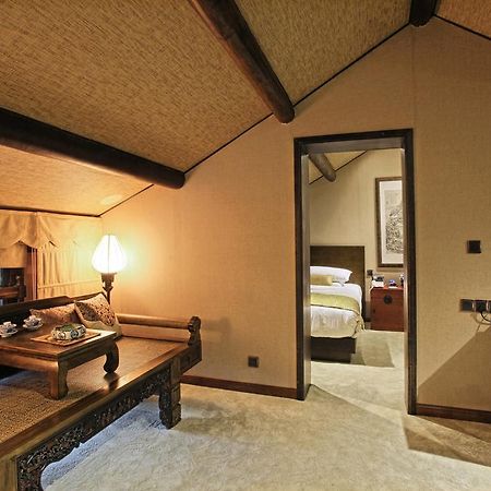 Renli Hotel Чънду Екстериор снимка