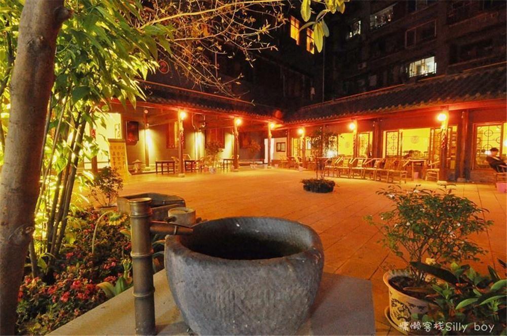 Renli Hotel Чънду Екстериор снимка