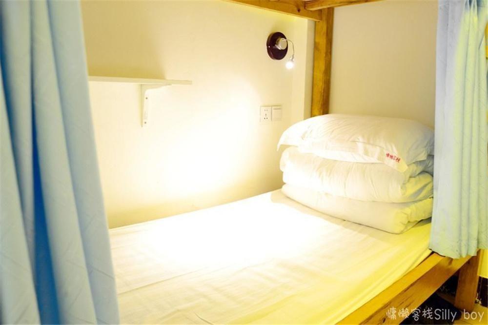 Renli Hotel Чънду Екстериор снимка