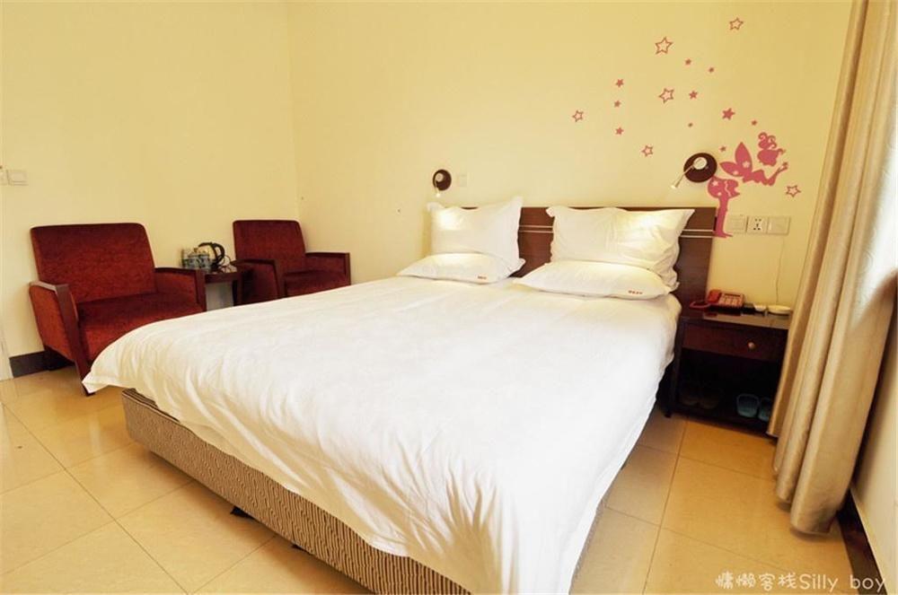 Renli Hotel Чънду Екстериор снимка