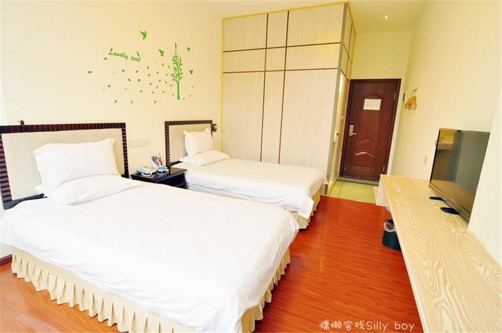 Renli Hotel Чънду Екстериор снимка