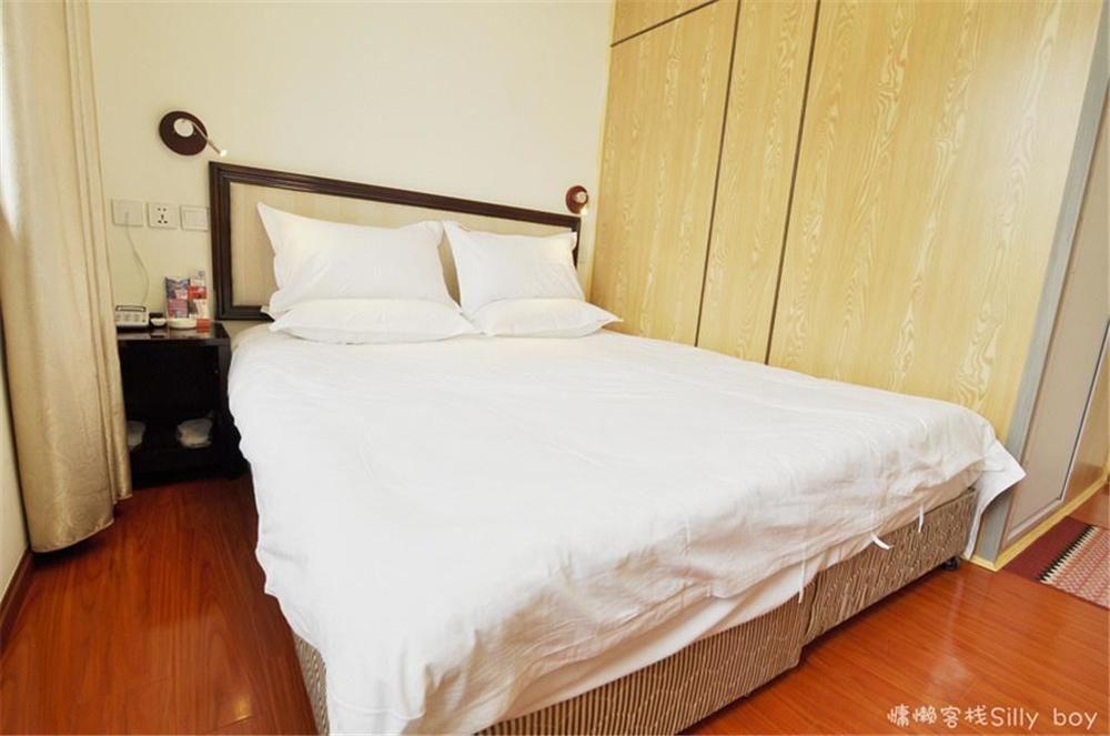 Renli Hotel Чънду Екстериор снимка