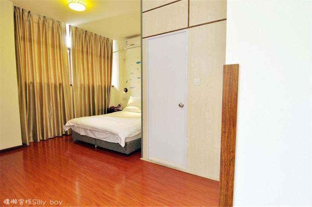 Renli Hotel Чънду Екстериор снимка