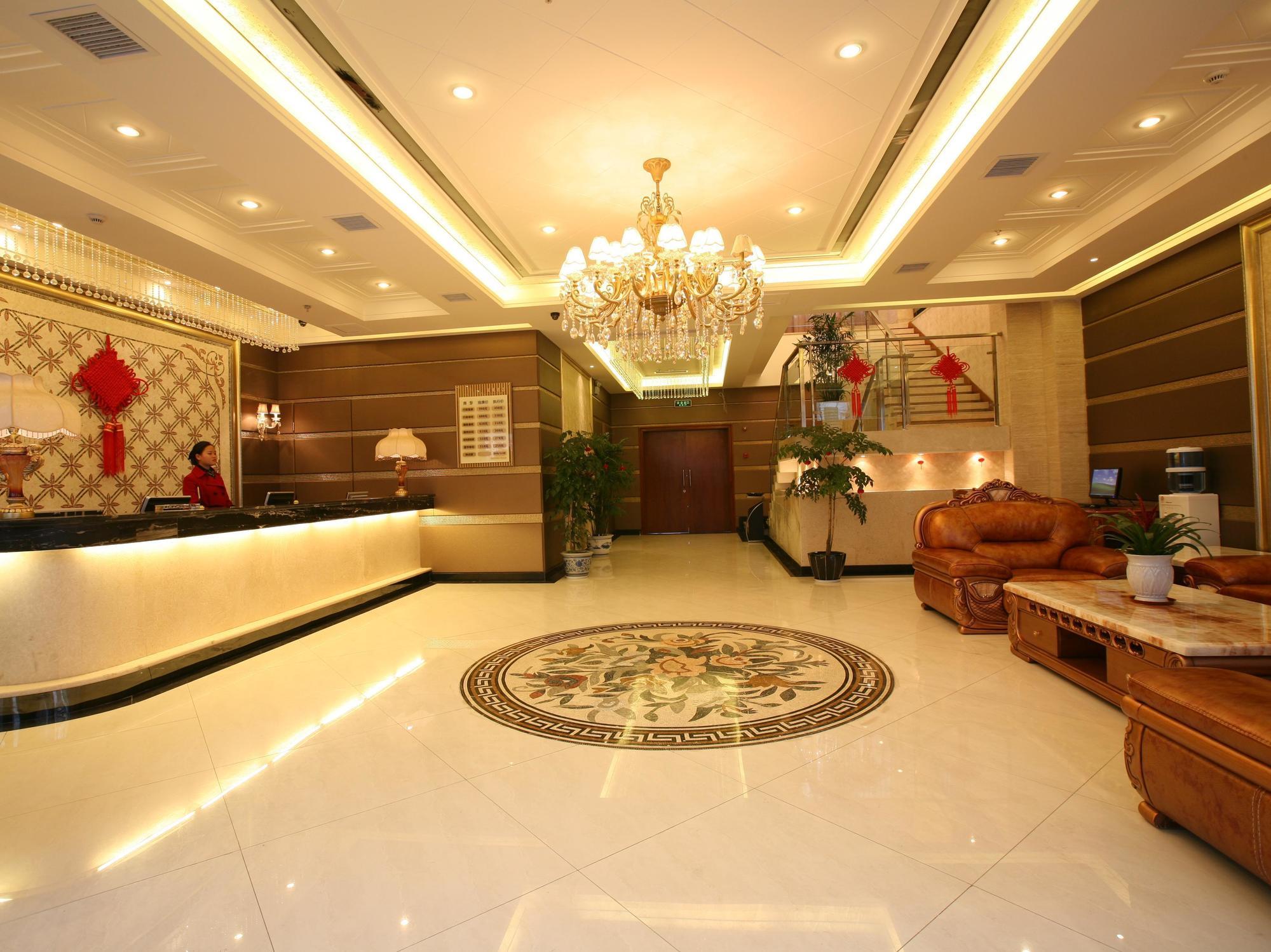 Renli Hotel Чънду Екстериор снимка