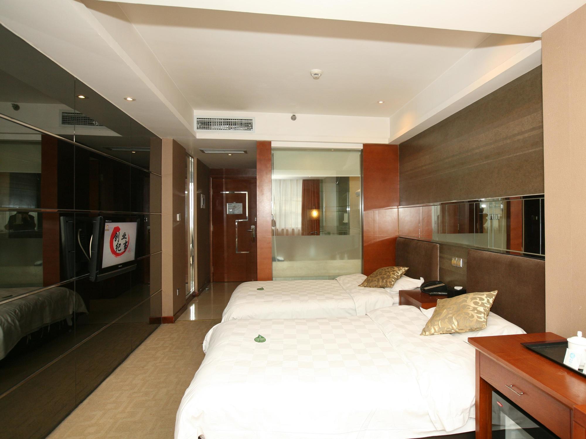 Renli Hotel Чънду Екстериор снимка